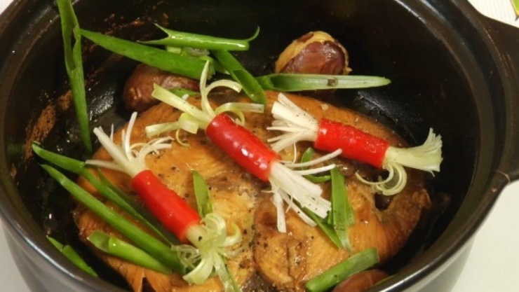 Cá thu kho hạt mít.