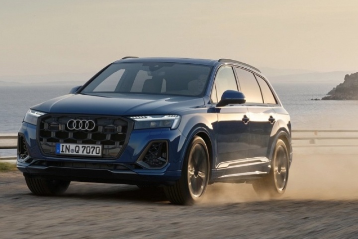 Xe sang giảm giá sập sàn chưa từng thấy, có mẫu xe điện hạ tới 800 triệu