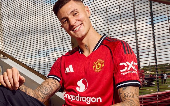 Benjamin Sesko chính thức gia nhập MU, ra mắt Old Trafford tối nay