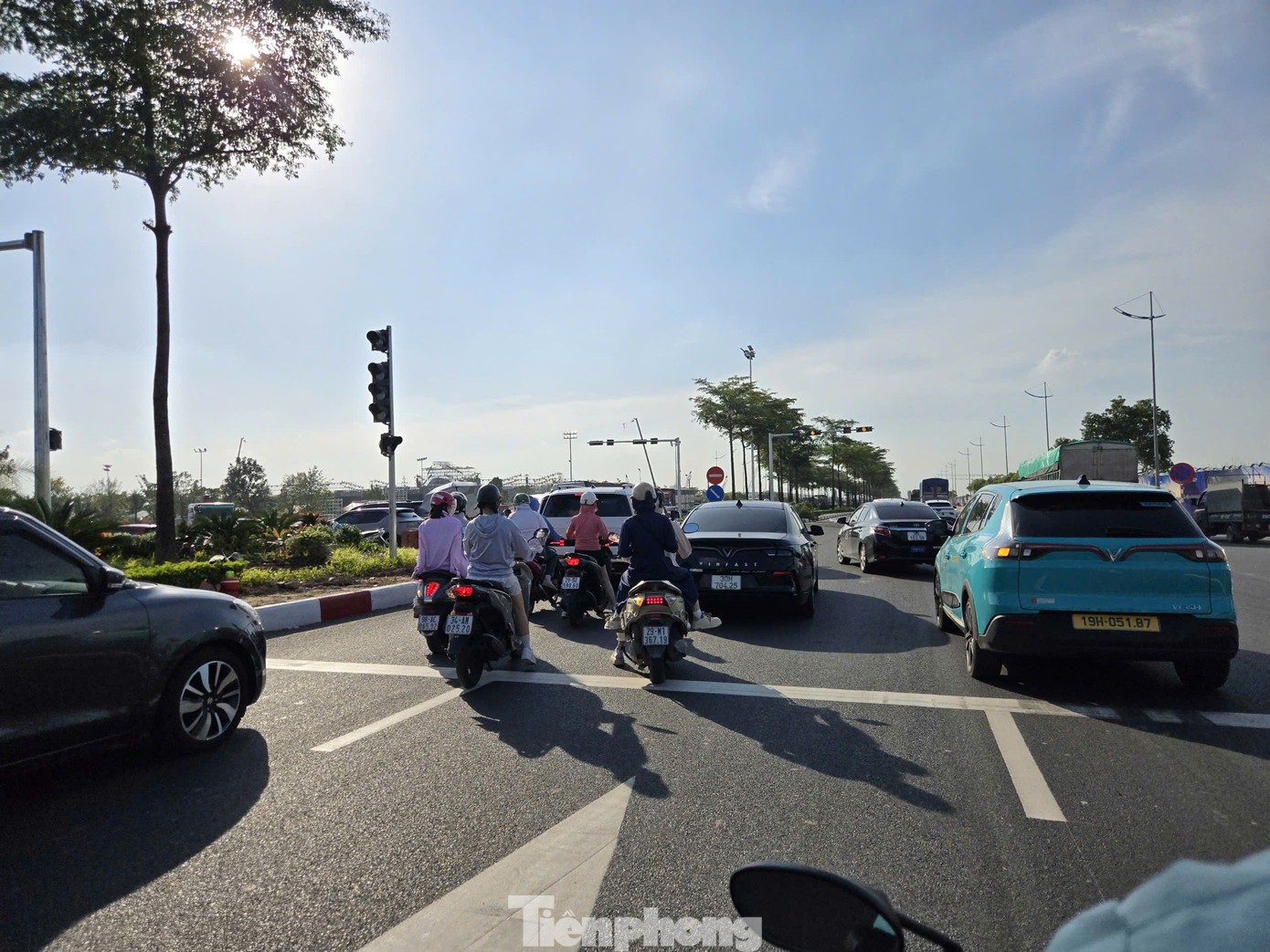Biển người đổ về Đông Anh - 2