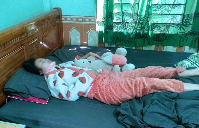 Sau sự việc, nữ sinh L.V.G.N. phải bảo lưu kết quả học tập 1 năm để điều trị vết thương, phục hồi sức khỏe. Ảnh gia đình cung cấp