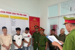 Khởi tố nhóm thanh niên tấn công nữ tiếp viên và chủ quán karaoke