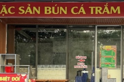 Không trụ nổi giá thuê 50 triệu/tháng, chủ quán ‘tháo chạy’ khỏi phố ẩm thực Linh Đàm