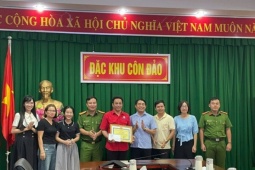 Cứu bé trai bị vùi trong hố cát ở Côn Đảo, tài xế taxi được khen