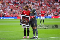 De Gea được MU vinh danh ngày trở lại Old Trafford, cản phá ấn tượng