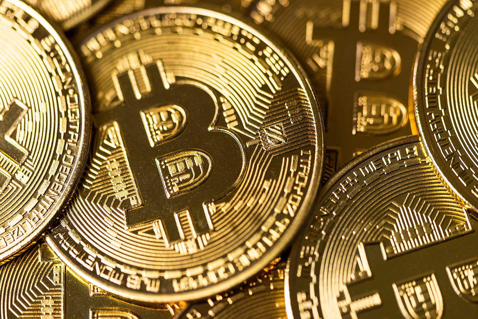 Bitcoin và loạt tiền số tăng mạnh sau khi ông Trump ký sắc lệnh đưa crypto vào hệ thống tài chính Mỹ - 1