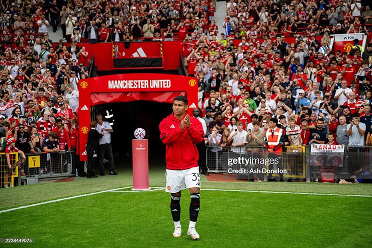 MU so tài Fiorentina: "Bom tấn" Mbeumo - Matheus Cunha thi đấu ra sao? - 6