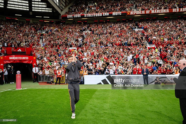 MU so tài Fiorentina: "Bom tấn" Mbeumo - Matheus Cunha thi đấu ra sao? - 8