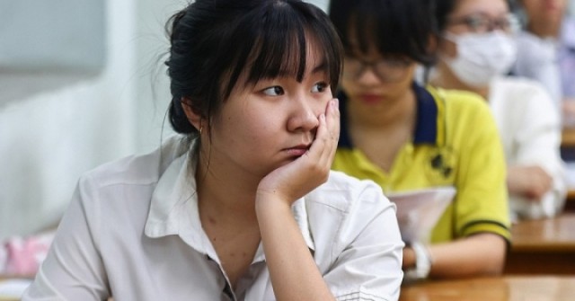 Kỷ lục 344 tổ hợp xét tuyển đại học năm 2025