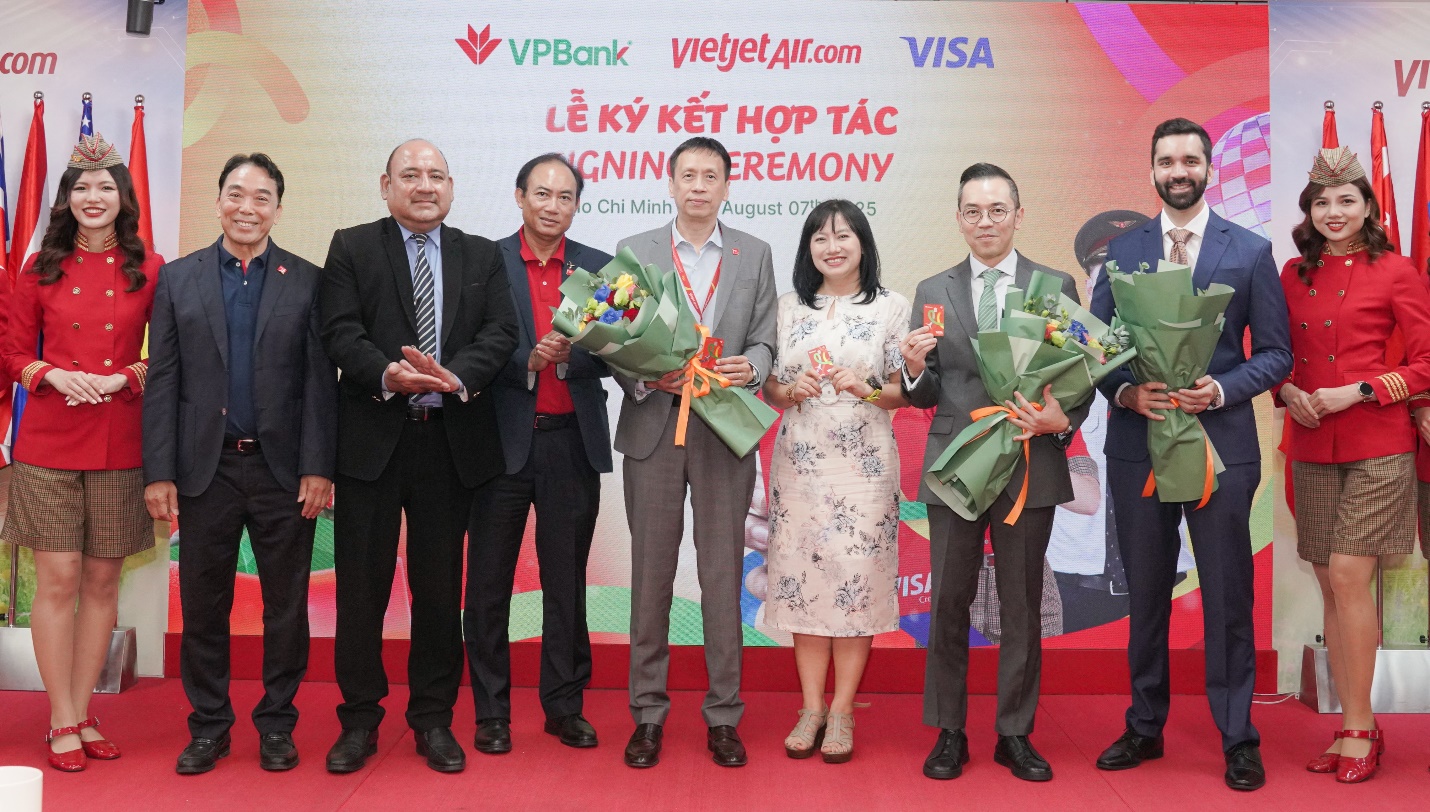 Lễ ký kết hợp tác