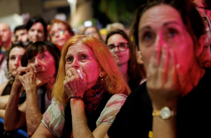 Hàng ngàn người biểu tình phản đối kế hoạch của Thủ tướng Israel - 1