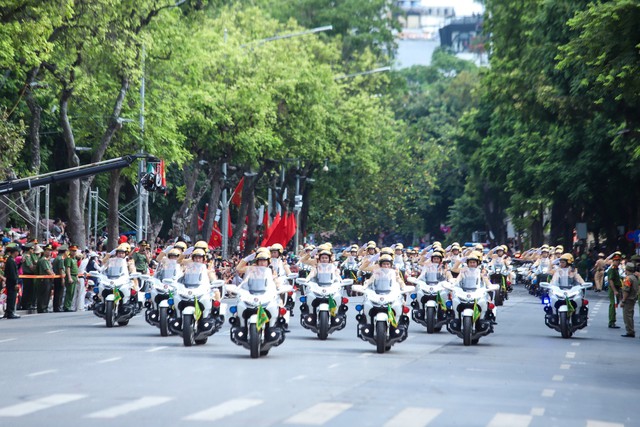 VIDEO: Cận cảnh dàn xe đặc chủng hiện đại của Công an Hà Nội - 5