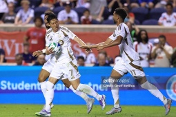 Son Heung Min ra mắt ấn tượng tại Mỹ, kiếm phạt đền giúp đội nhà thoát hiểm