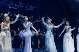 Phương Ly vừa làm một điều không thể tin nổi tại "Em xinh say hi"