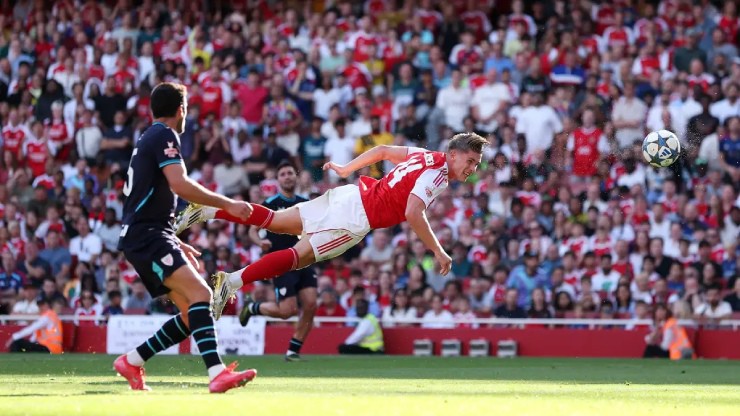 Gyokeres ghi bàn bằng đầu, điều hiếm khi xảy ra