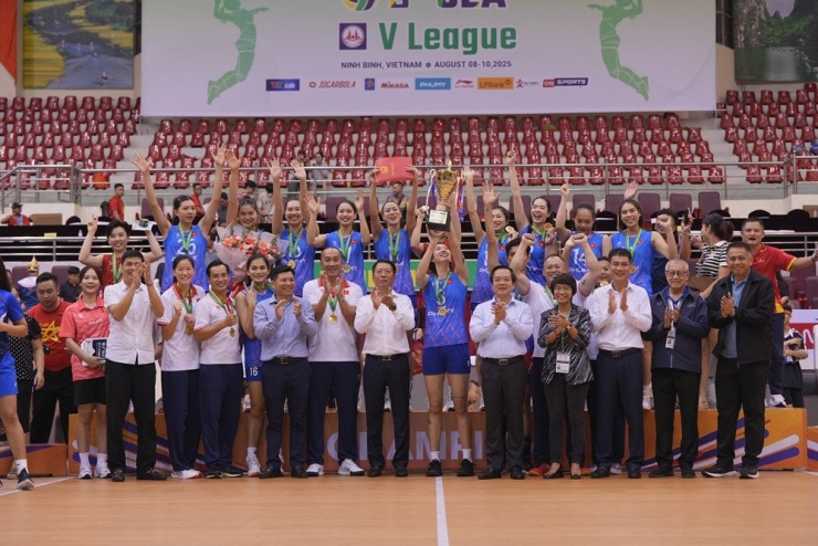 Nâng cao danh hiệu lịch sử của bóng
chuyền Việt Nam