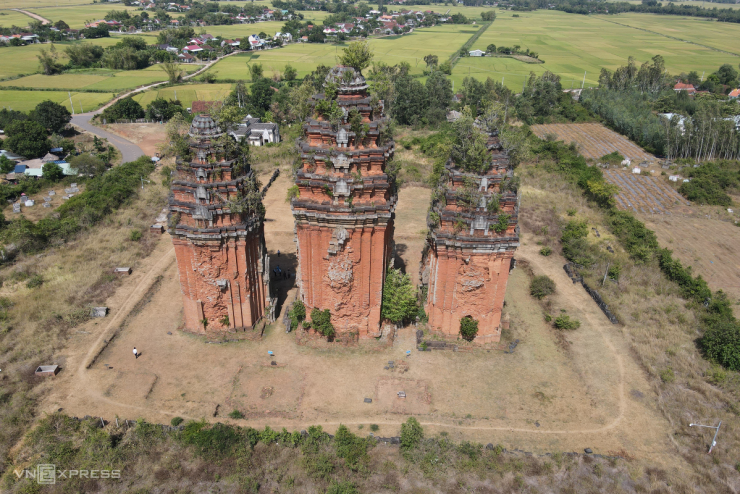 Tháp Chăm cổ cao nhất Đông Nam Á trước khi khai quật, trùng tu - 1