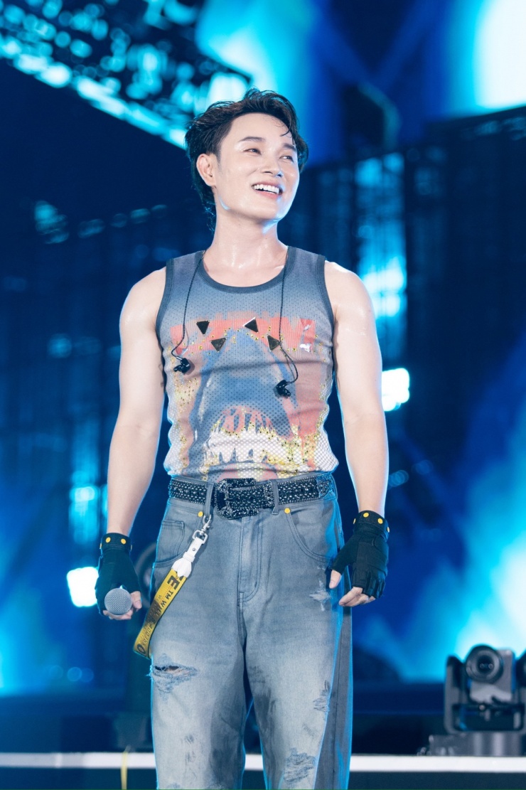 Trúc Nhân, Hiếu Thứ Hai khuấy động sân khấu 'Thanh xuân rực rỡ' - 3