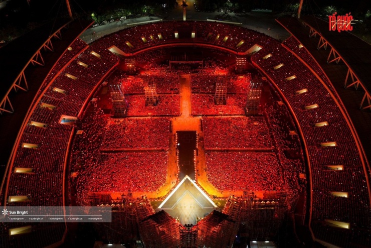 Concert Tổ quốc trong tim nhìn từ trên cao. Ảnh: BTC.