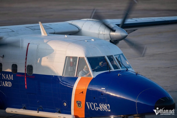 Phi đội máy bay vận tải Casa lượn quanh bầu trời Hà Nội - 9