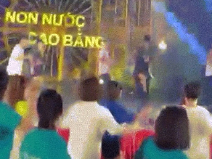 Nam dancer đột tử khi đang biểu diễn trên sân khấu