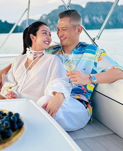 Hoa hậu 4 con: Cuộc sống viên mãn, sang chảnh, U40 vẫn khiến chồng 2 say đắm - 3