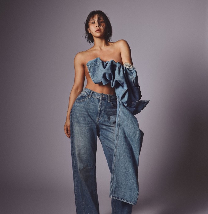 Sắc vóc nóng bỏng hiện tại góp phần giúp Yoon Ji nổi tiếng, trở thành KOLs lĩnh vực thể hình tại Hàn Quốc.