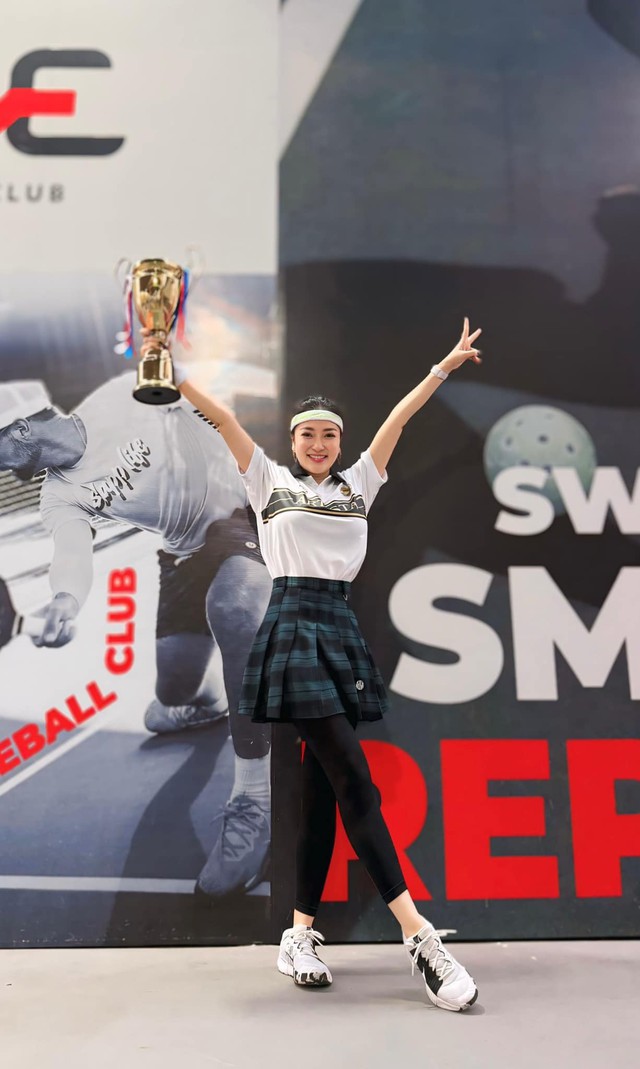 Người đẹp tự tin khoe nhan sắc trẻ trung, cùng làn da khỏe khoắn.