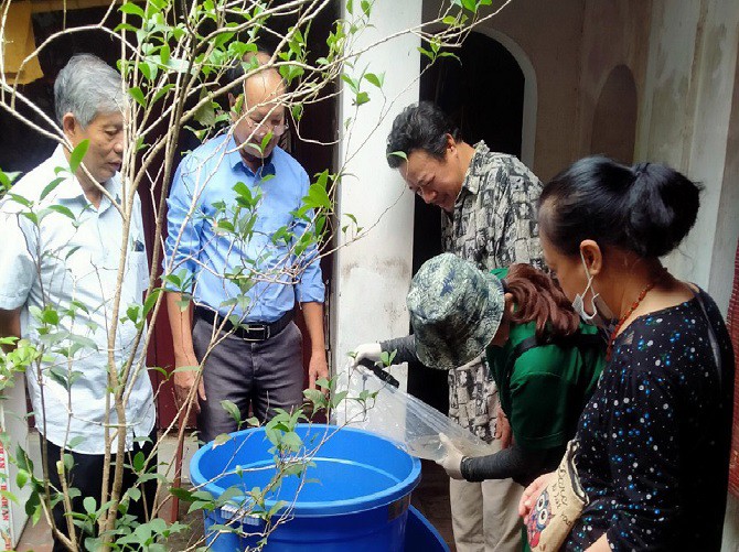 Diệt loăng quăng, bọ gậy là cách hữu hiệu để không chỉ phòng chống bệnh sốt xuất huyết mà còn đồng thời phòng được Chikungunya và cả Zika.
