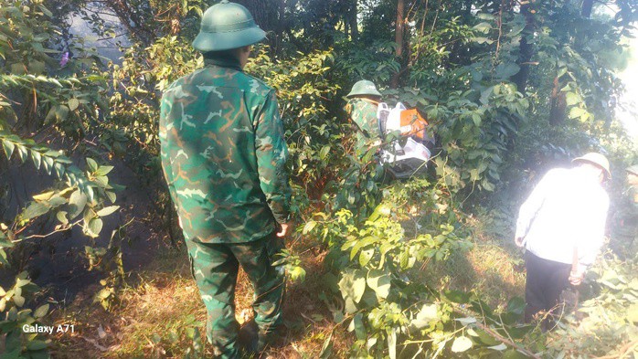 Nghi đốt ong lấy mật, cháy dữ dội 3.000 m² rừng phòng hộ Đèo Ngang - 4