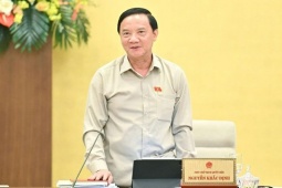 'Chết một con gà mà đốt hết gà của cả làng thì thiệt hại quá lớn'