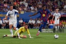 Rashford bỏ lỡ khó tin: Sút hụt dù khung thành trống, Yamal "mất oan" kiến tạo