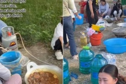 Cả xóm 200 người cùng du lịch, đi đến đâu mượn bếp nấu ăn đến đó