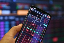 Kinh doanh - Một cổ phiếu tăng vọt lên 1 triệu đồng/cp, sàn 220 tỷ USD sôi sục