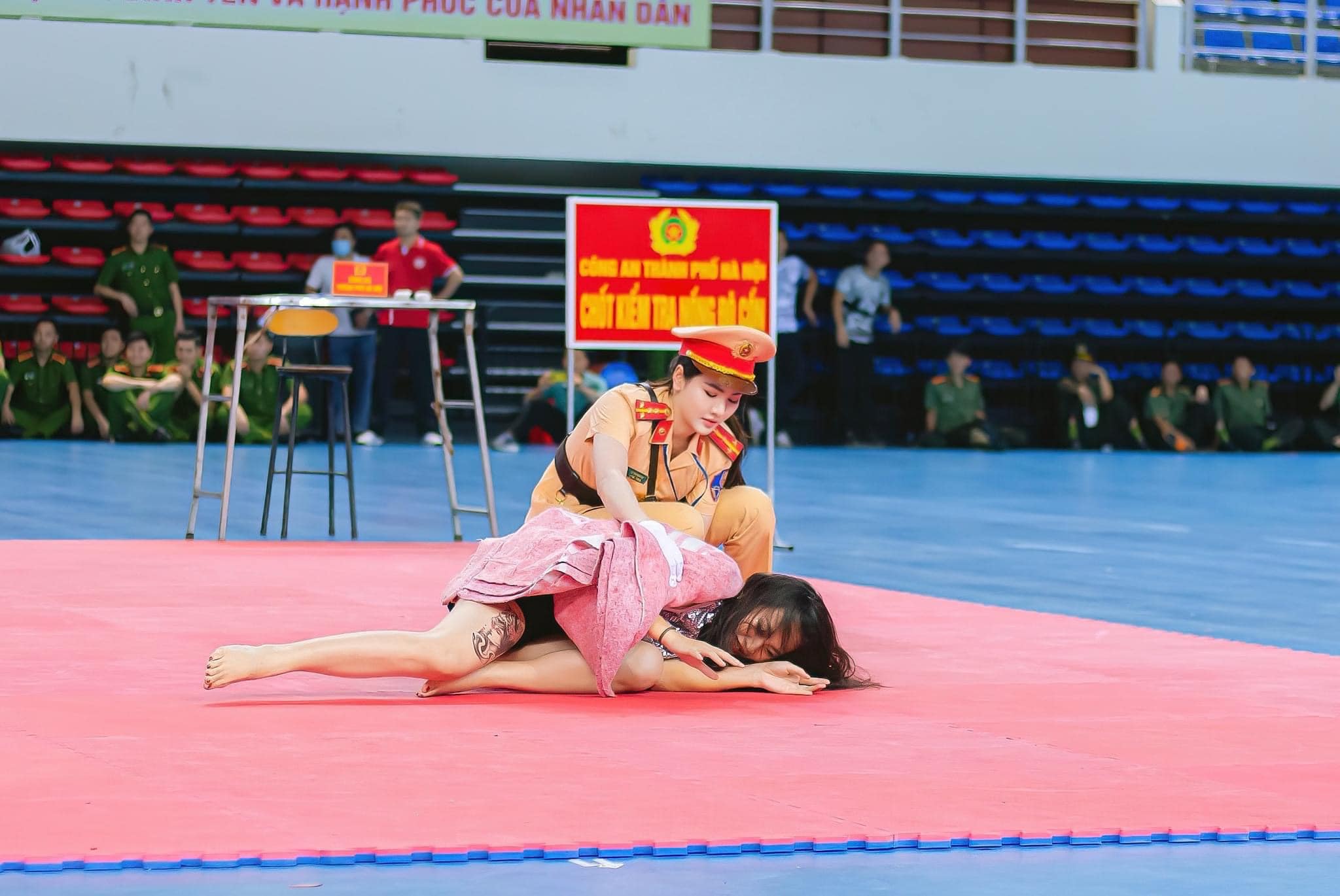 Bất ngờ với hình ảnh 