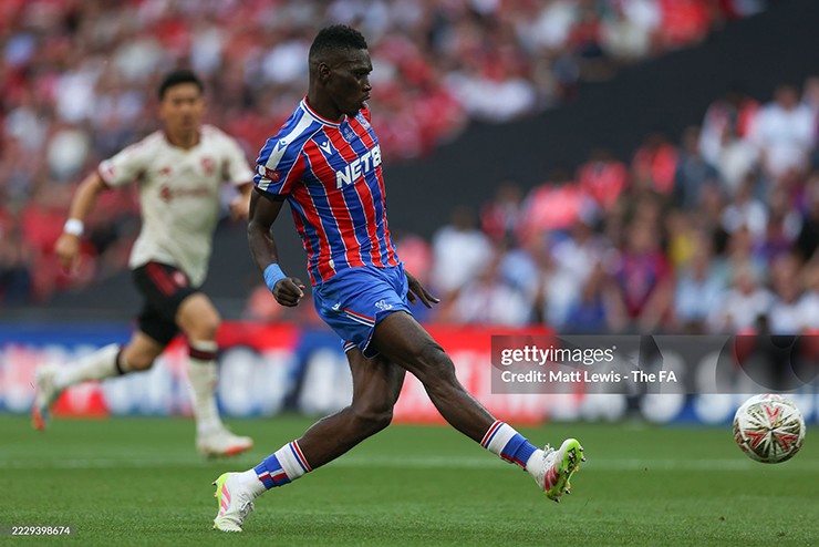 Ismaila Sarr cân bằng tỷ số 2-2 chi Crystal Palace phút 77, trước đó Frimpong nâng tỷ số 2-1 cho Liverpool ở phút 21 của hiệp 1.