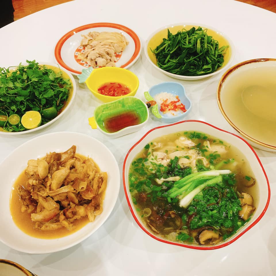 Gà rim mắm - Gà luộc - Miến gà - Rau muống luộc