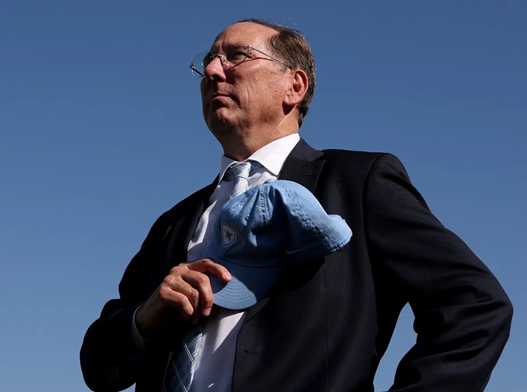 Tỉ phú John Textor 