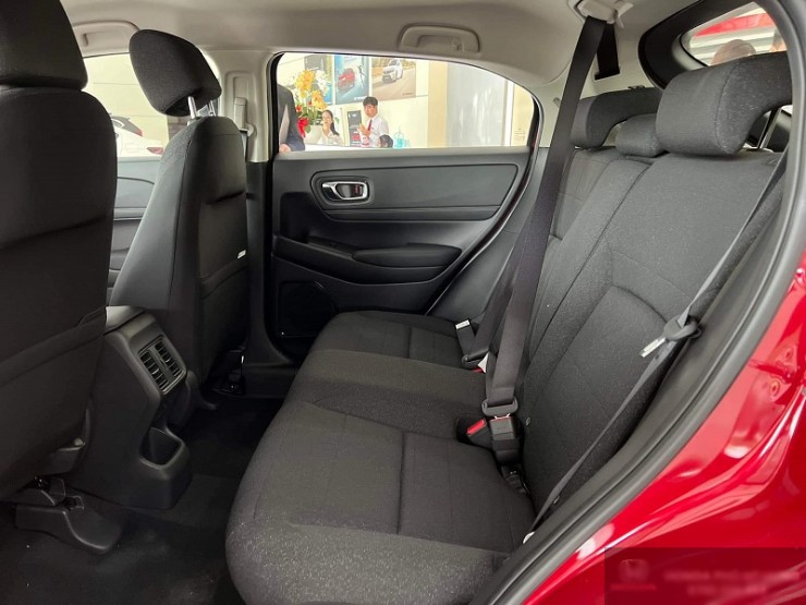 Tầm tiền 600-700 triệu đồng, nên mua Honda HR-V hay KIA Seltos? - 12