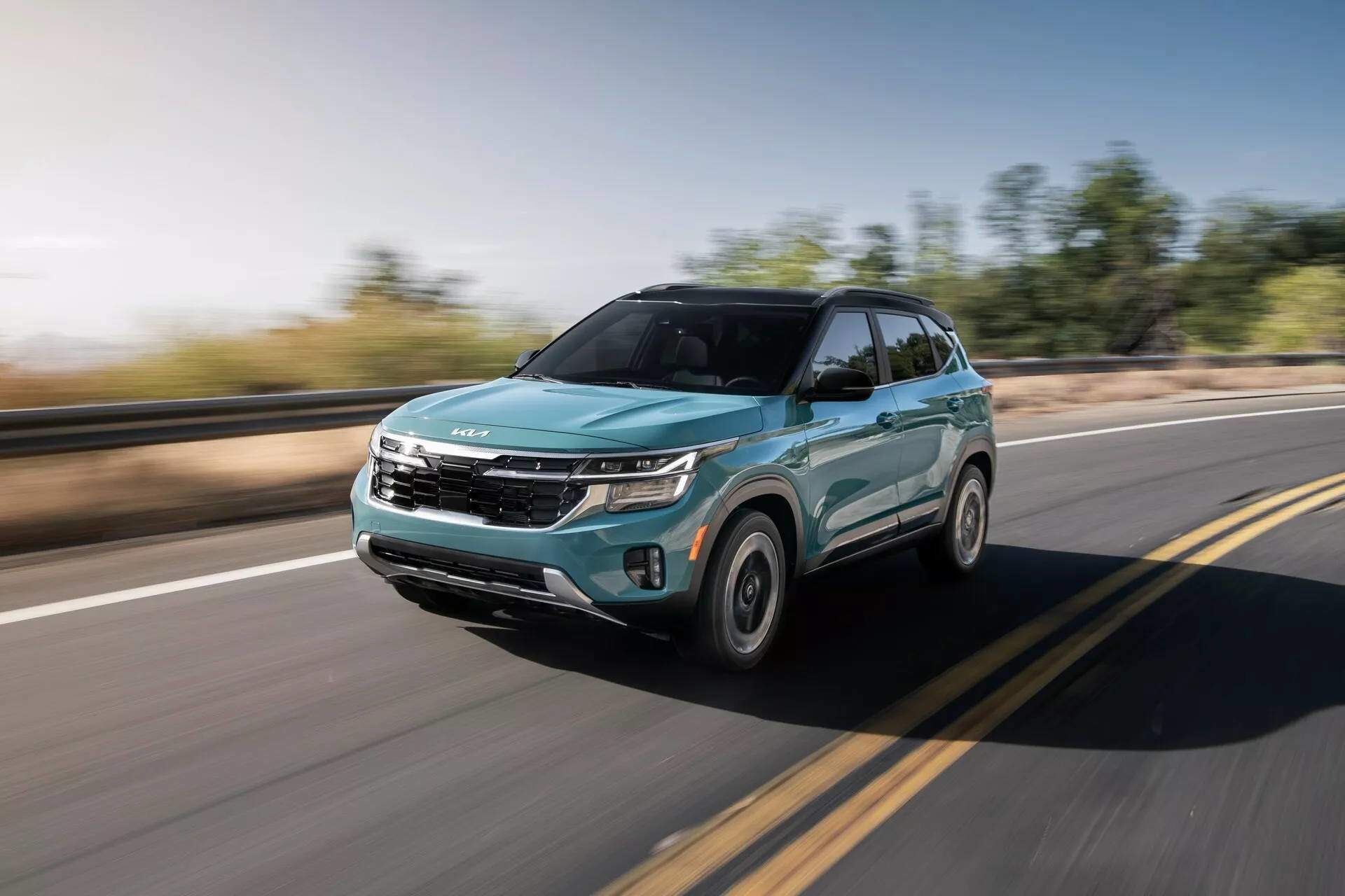 KIA Seltos có đa dạng phiên bản và tùy chọn màu sắc ngoại thất​.