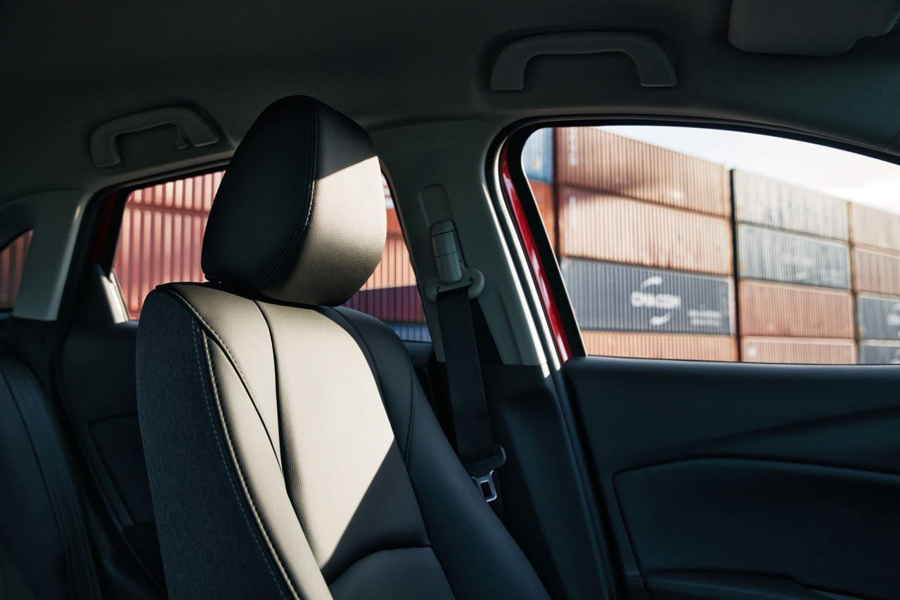 Mazda CX-3 phiên bản nâng cấp ra mắt thị trường Việt, giá bán từ 549 triệu đồng - 8