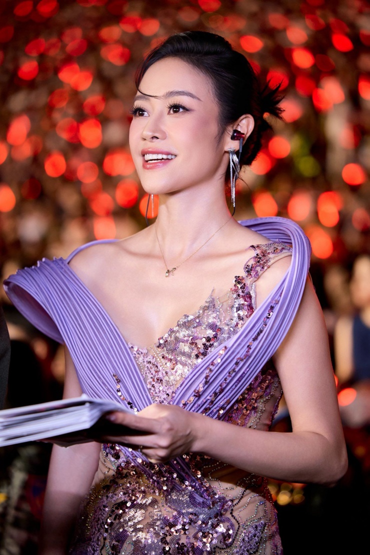 Sắc vóc đời thực của nữ MC VTV mới dẫn 2 đại nhạc hội V Concert và V Fest - 1