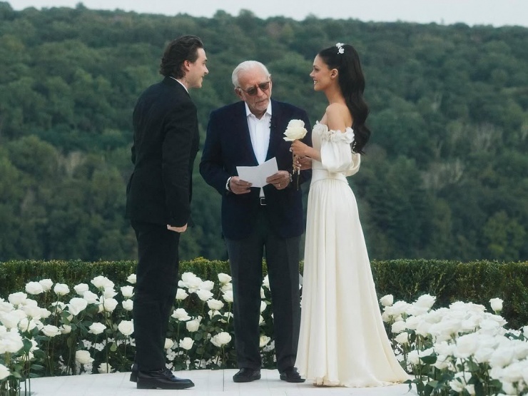 Tỷ phú Nelson Peltz chủ trì lễ gia hạn lời thề cho Brooklyn và Nicola. Ảnh: IG.