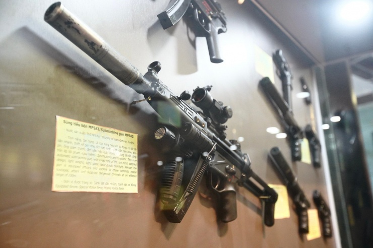 Súng tiểu liên MP5A3 được sản xuất từ Thổ Nhĩ Kỳ.