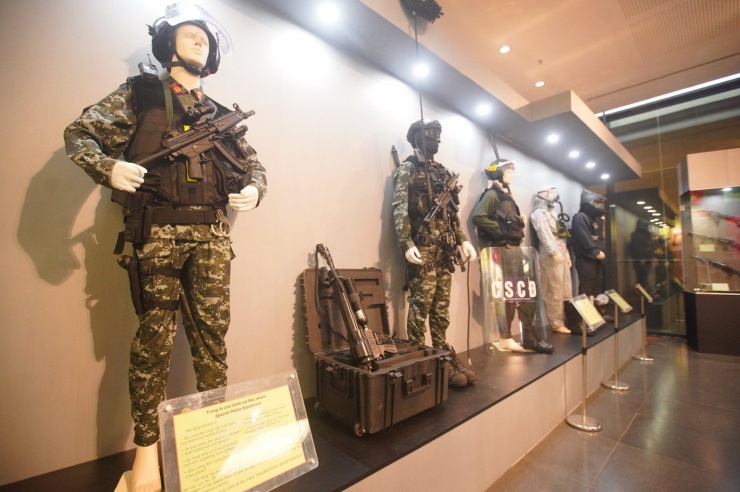 Tận thấy bộ trang phục, trang bị của Cảnh sát đặc nhiệm trong từng nhiệm vụ.