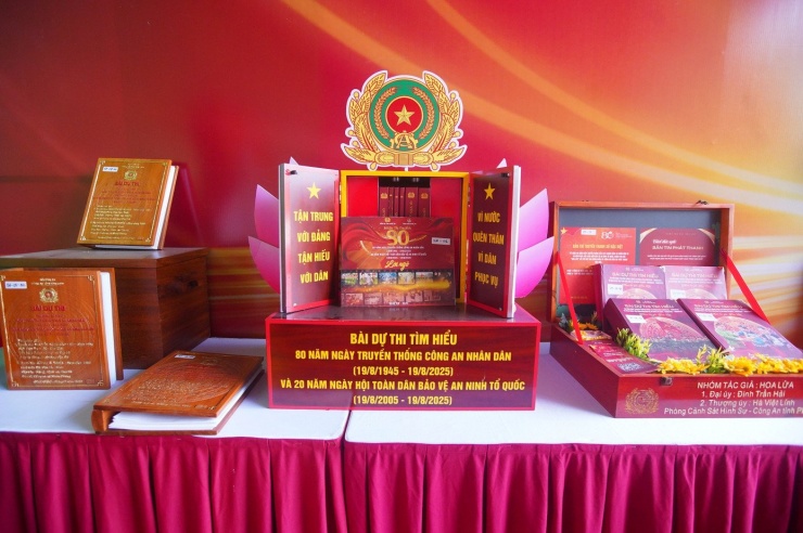 Tận thấy loạt vũ khí, trang thiết bị hiện đại của lực lượng Công an nhân dân - 30