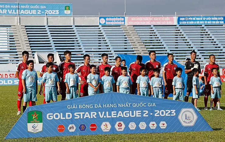 Năm 2022, bóng đá Bình Thuận lên chơi ở giải bóng đá hạng Nhất quốc gia tuy nhiên mùa giải 2023-2024 đã rút lui vì thiếu tiền, thiếu tài trợ.