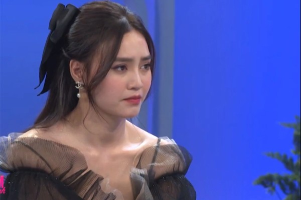 Ninh Dương Lan Ngọc trải lòng trong chương trình "Chị em chúng mình". Ảnh: Nguồn internet