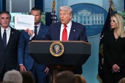 Phản ứng của ông Trump sau khi ông Zelensky nói không trao đổi lãnh thổ với Nga