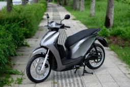 Top xe máy điện có phạm vi di chuyển xa nhất khi sạc đầy